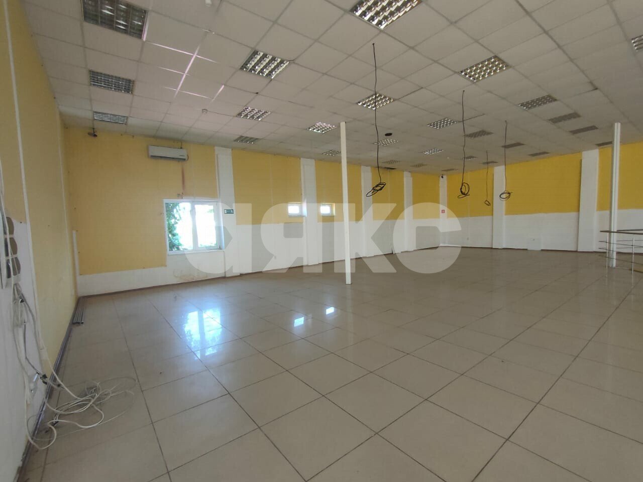 Фото №12: Коммерция 715 м² - Кореновск, 2-й квартал, ул. Красная, 57