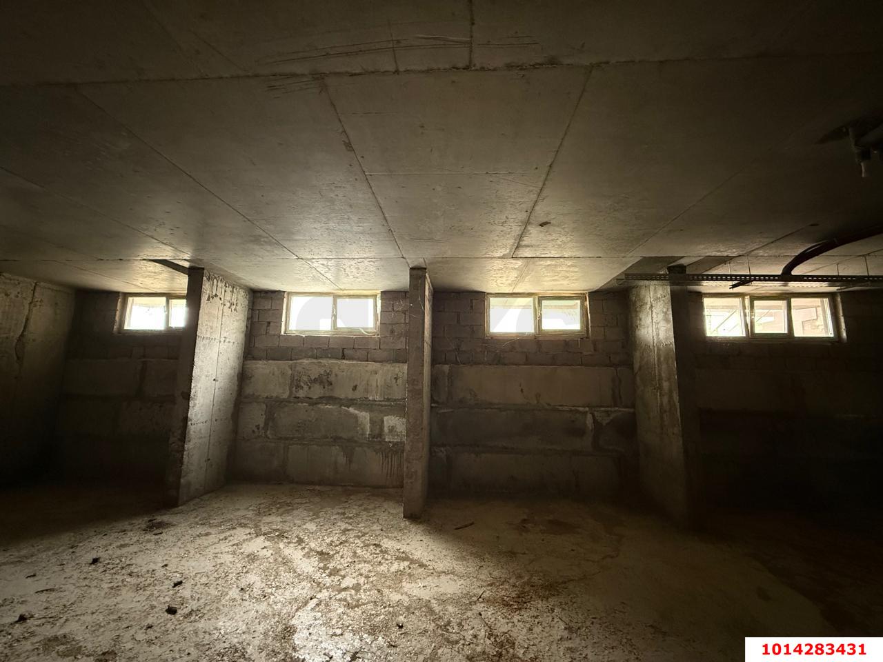 Фото №4: Торговое помещение 32 м² - Южный, жилой комплекс Южный, ул. Войсковая, 1В