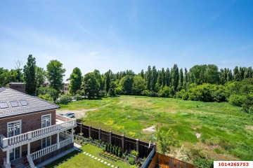 Фото №1: 2-комнатная квартира 135 м² - Краснодар, мкр. Центральный, ул. Береговая, 10/3