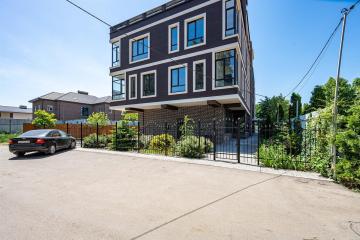 Фото №2: 2-комнатная квартира 195 м² - Краснодар, мкр. Центральный, ул. Береговая, 10/3