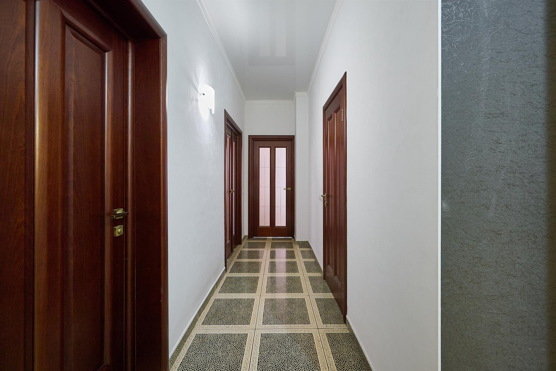 Фото №9: 2-комнатная квартира 81 м² - Краснодар, Центральный внутригородской округ, Западный внутригородской округ, жилой комплекс Центральный, мкр. Центральный, ул. Октябрьская, 181/2