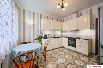 Фото №1: 2-комнатная квартира 81 м² - Краснодар, мкр. Центральный, ул. Октябрьская, 181/2