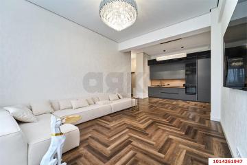 Фото №1: 2-комнатная квартира 72 м² - Краснодар, мкр. жилой комплекс Девелопмент Плаза, ул. имени 40-летия Победы, 33Г