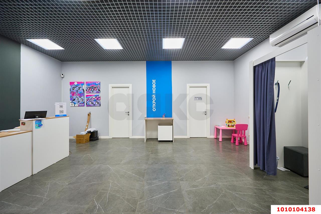 Фото №3: Коммерция 135 м² - Краснодар, Центральный внутригородской округ, жилой комплекс имени Чехова, мкр. Дубинка, ул. 1-я Линия Поймы реки Кубань, 10