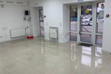 Фото №3: Торговое помещение 40 м² - Краснодар, мкр. Западный внутригородской округ, ул. Рашпилевская, 201
