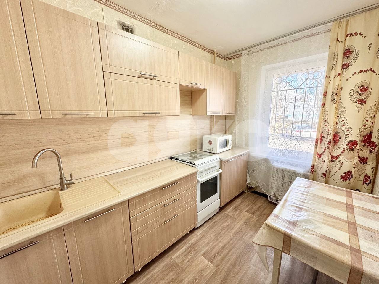 Фото №1: 4-комнатная квартира 74 м² - Нижнекамск, 12-й, пр-кт Химиков, 104