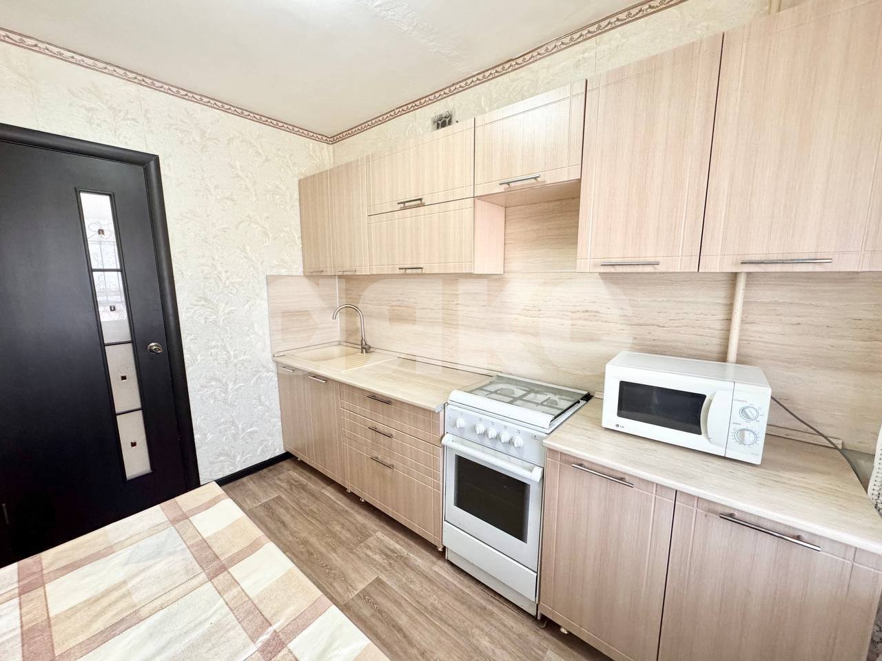 Фото №2: 4-комнатная квартира 74 м² - Нижнекамск, 12-й, пр-кт Химиков, 104