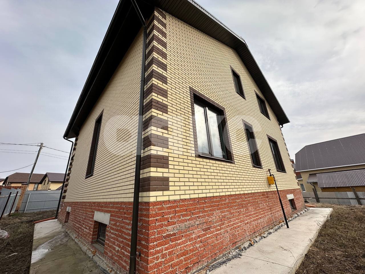 Фото №4: Дом 305 м² + 10 сот. - Казань, коттеджный  Абу-Даби, ул. Тынлык, 1