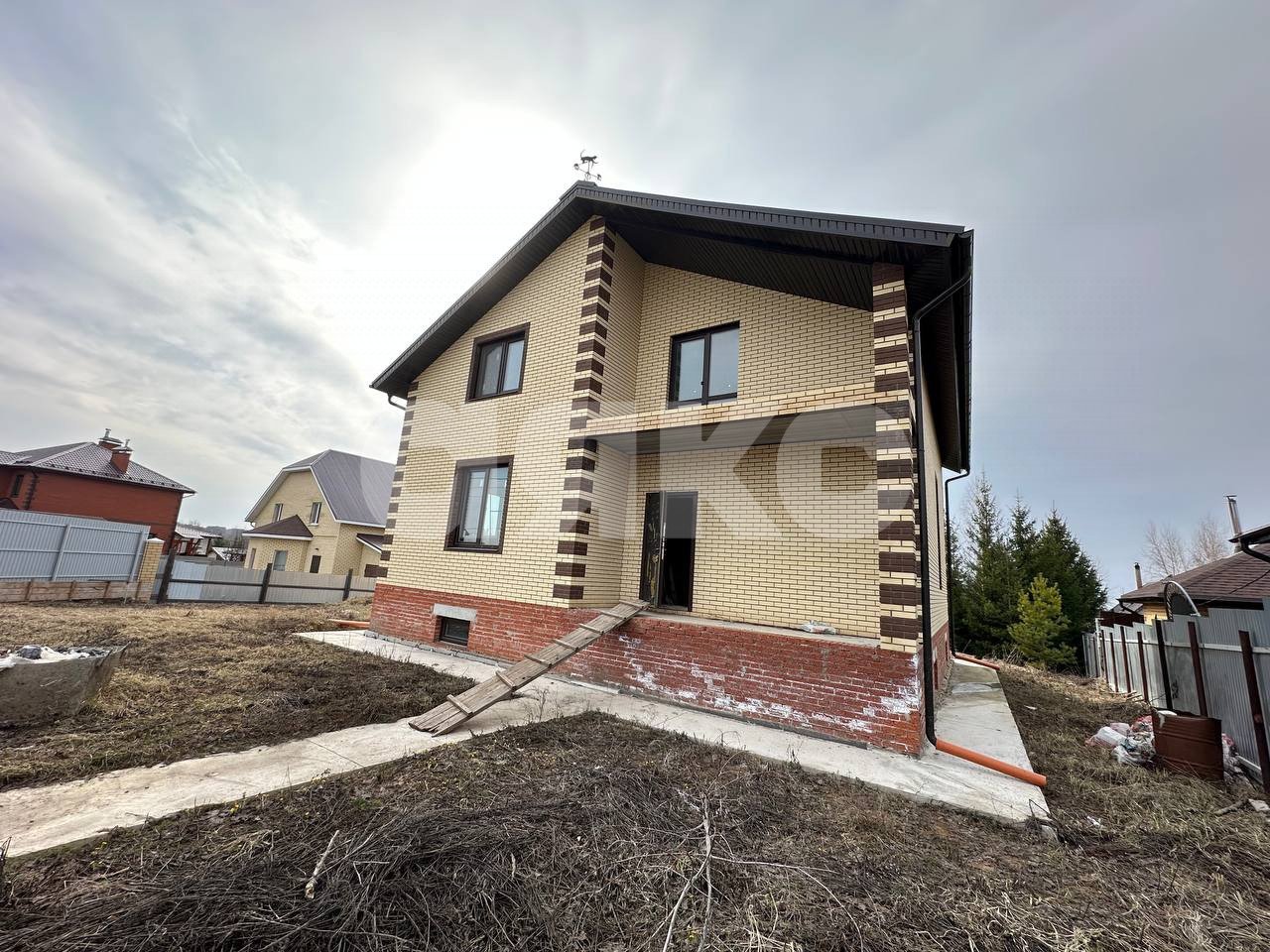 Фото №1: Дом 305 м² + 10 сот. - Казань, коттеджный  Абу-Даби, ул. Тынлык, 1