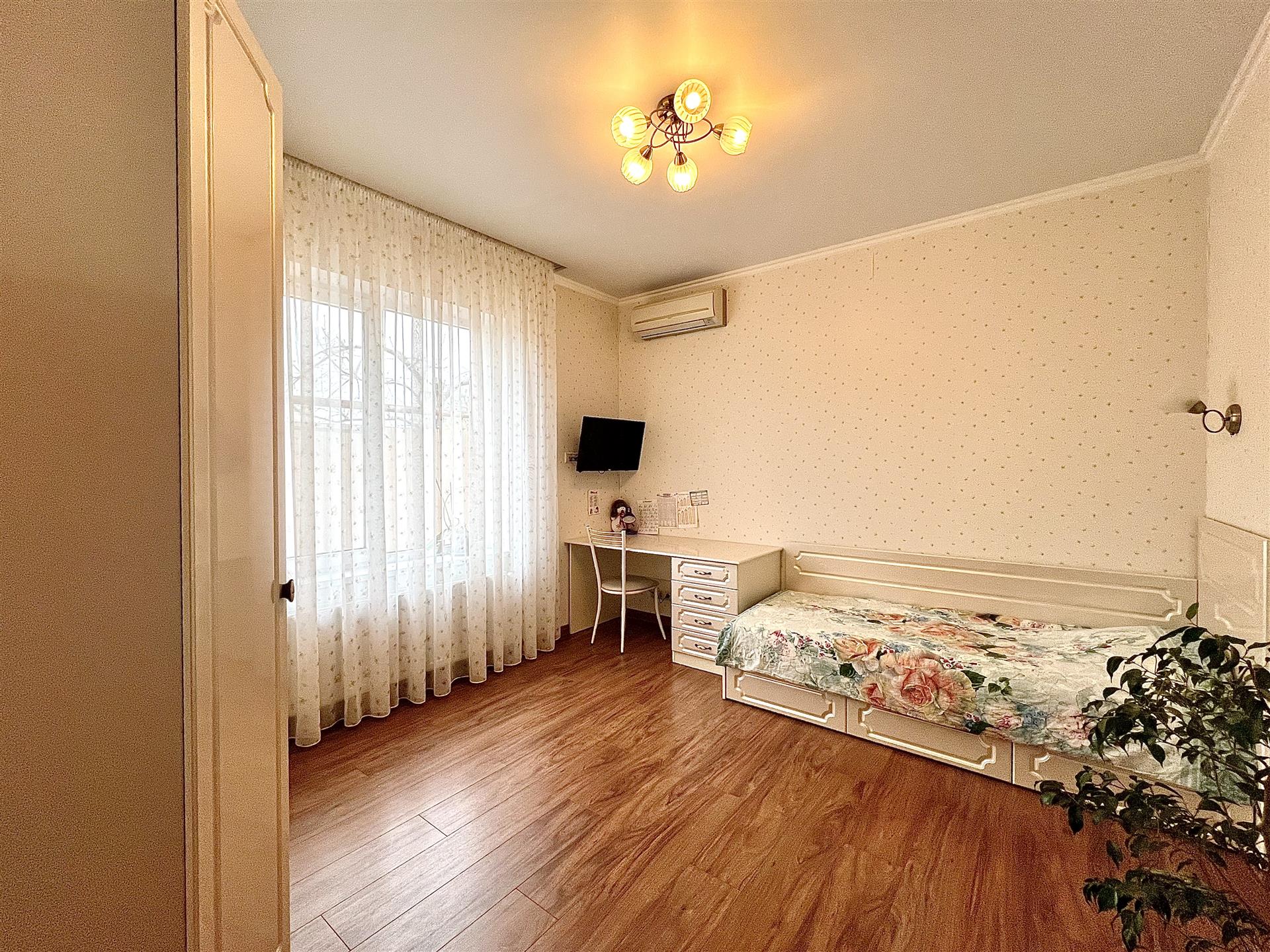 Фото №10: Дом 137 м² + 6.2 сот. - Краснодар, Карасунский внутригородской округ, ж/м Пашковский, ул. 8 Марта, 36