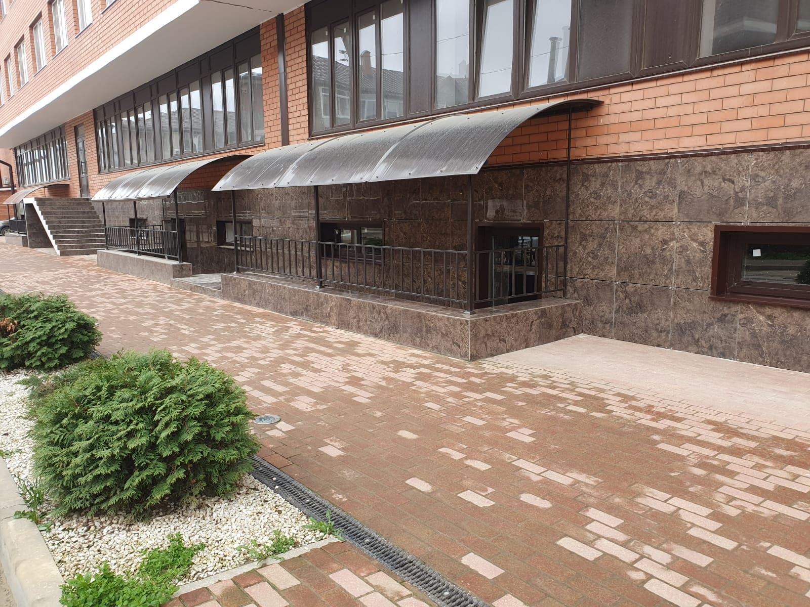 Фото №1: Коммерция 136 м² - Новая Адыгея, мкр. жилой комплекс Новый, ул. Бжегокайская, 21/1