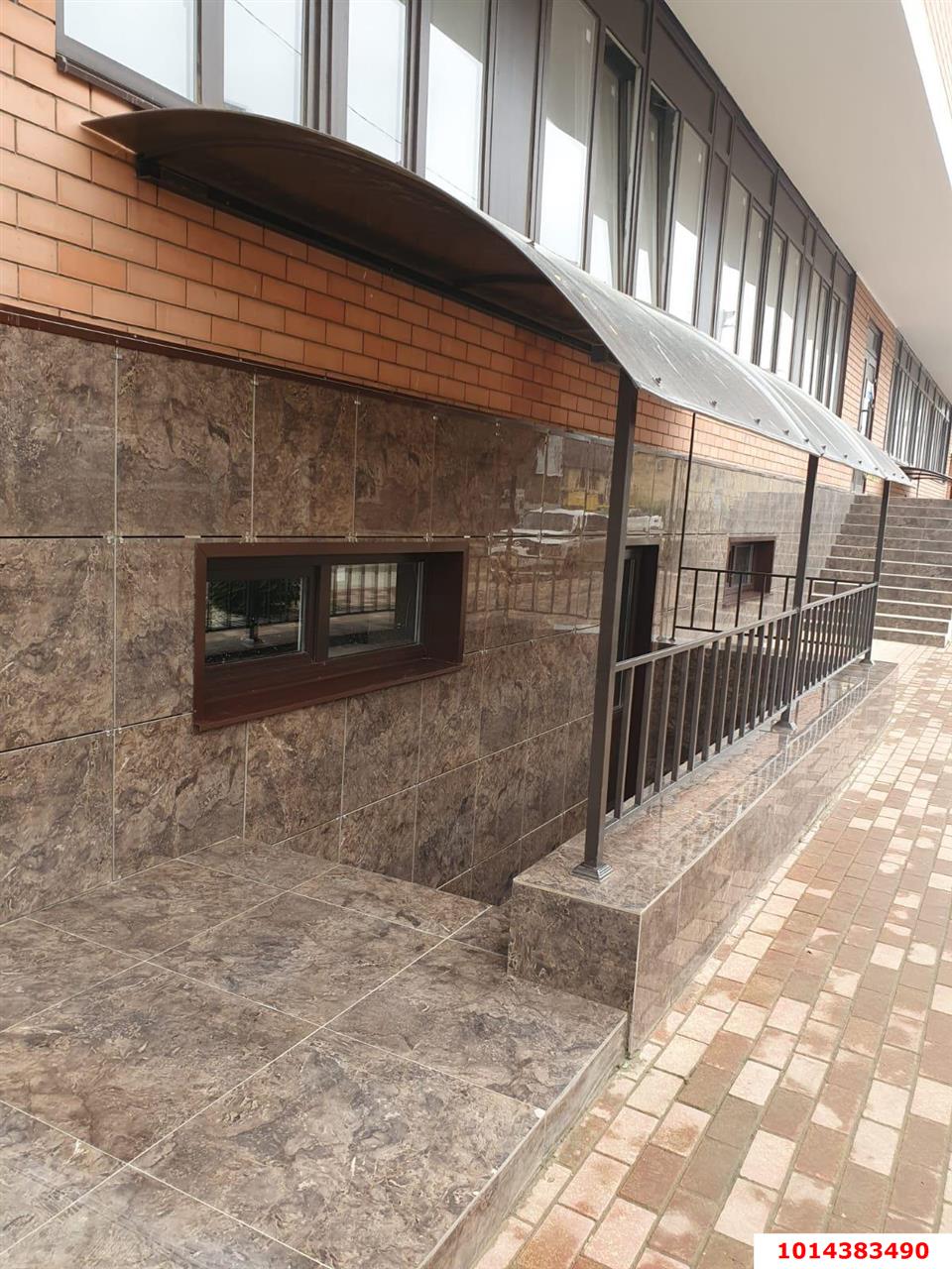 Фото №3: Торговое помещение 137 м² - Новая Адыгея, жилой комплекс Новый, ул. Бжегокайская, 21/1