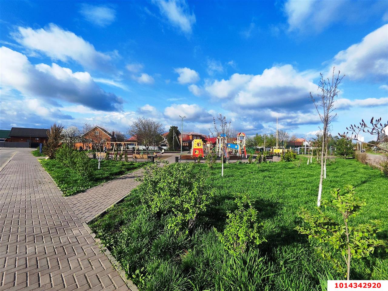 Фото №1: Земельный участок под ИЖС 9.38 сот. - Новотитаровская, ул. Октябрьская, 87