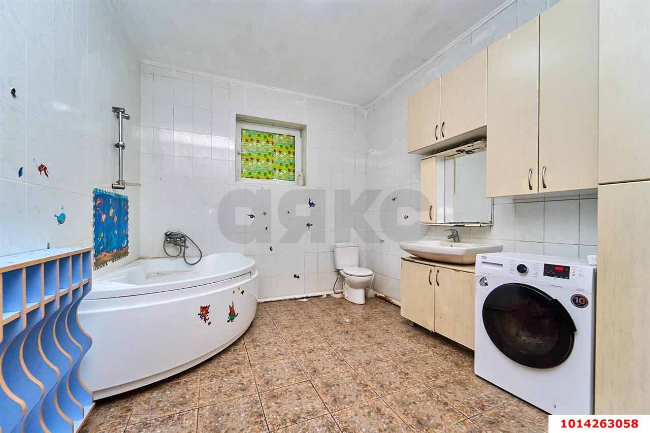 Фото №16: Дом 191 м² + 8 сот. - Российский, Прикубанский внутригородской округ, ул. имени В.М. Комарова, 41