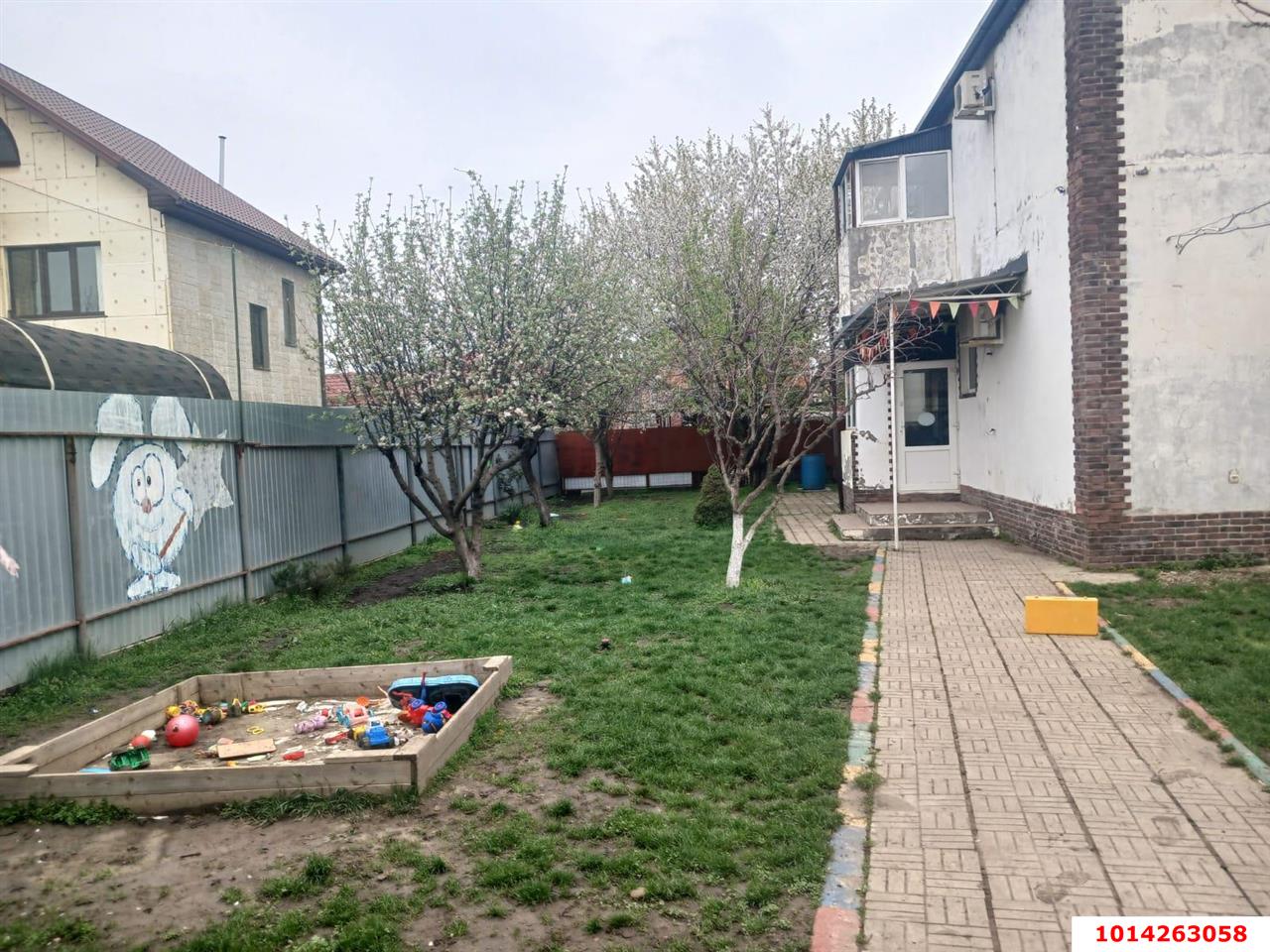 Фото №4: Дом 191 м² + 8 сот. - Российский, Прикубанский внутригородской округ, ул. имени В.М. Комарова, 41