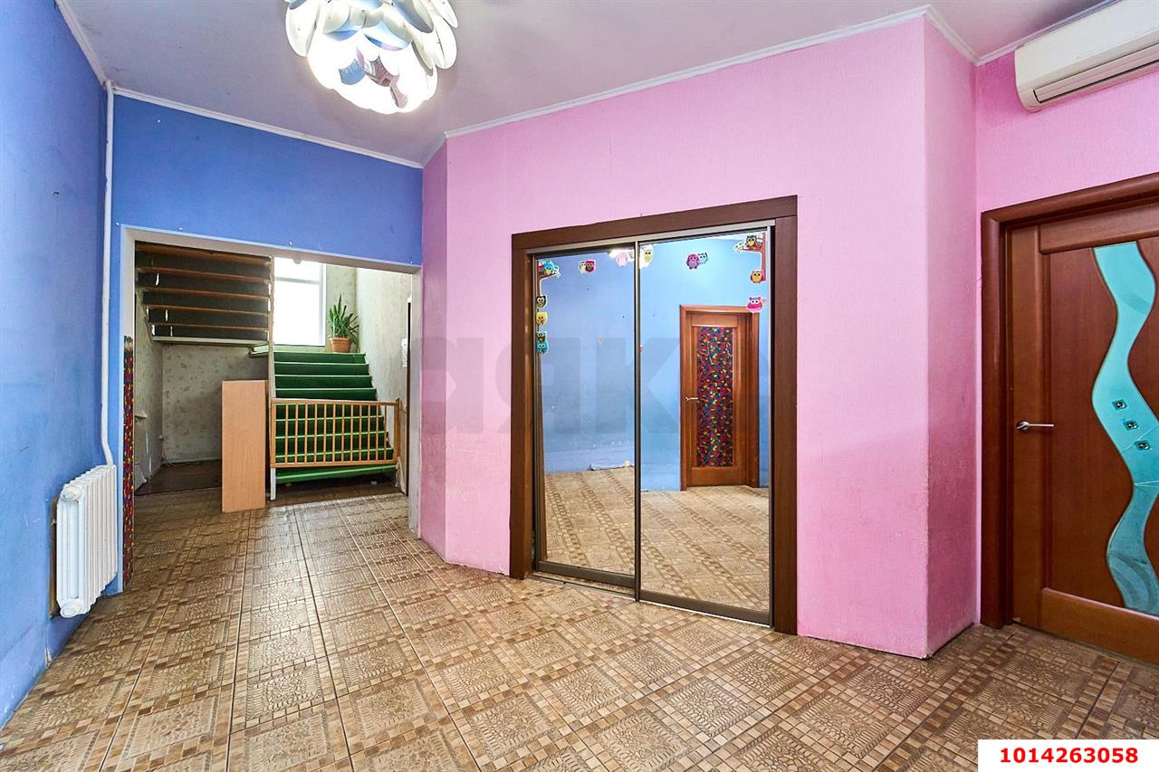 Фото №9: Дом 191 м² + 8 сот. - Российский, Прикубанский внутригородской округ, ул. имени В.М. Комарова, 41