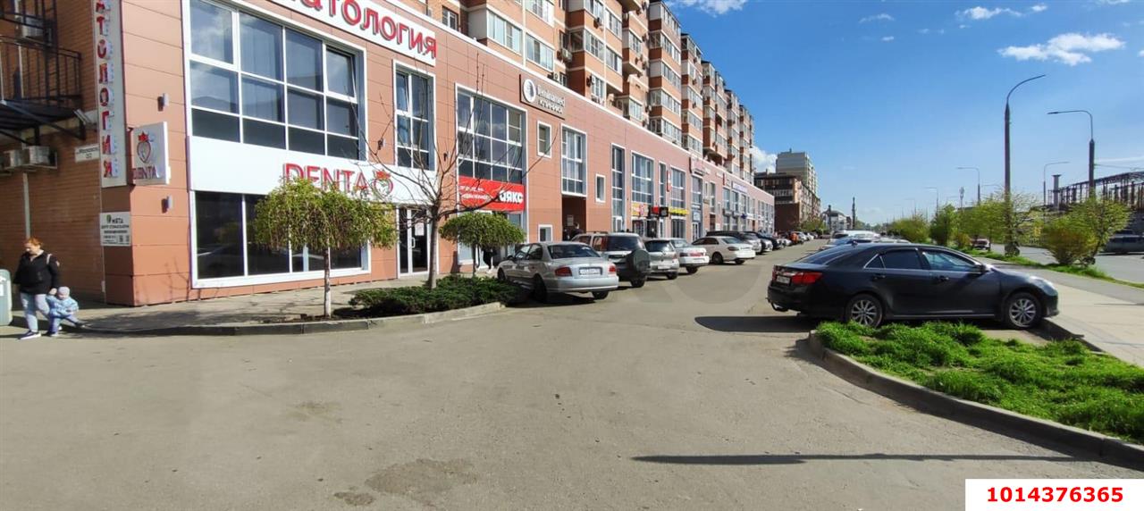 Фото №2: Торговое помещение 49 м² - Краснодар, жилой комплекс Лучезарный, ул. Московская, 158/1