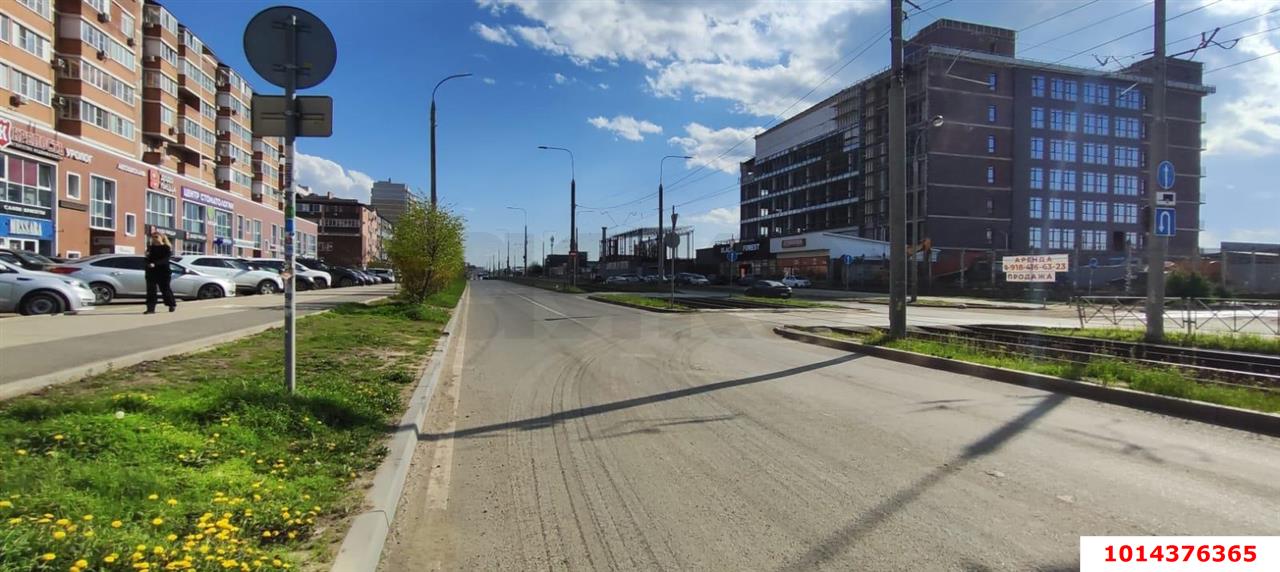 Фото №3: Торговое помещение 49 м² - Краснодар, жилой комплекс Лучезарный, ул. Московская, 158/1