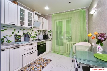 Фото №1: 4-комнатная квартира 132 м² - Краснодар, мкр. Центральный, ул. Володарского, 10Д