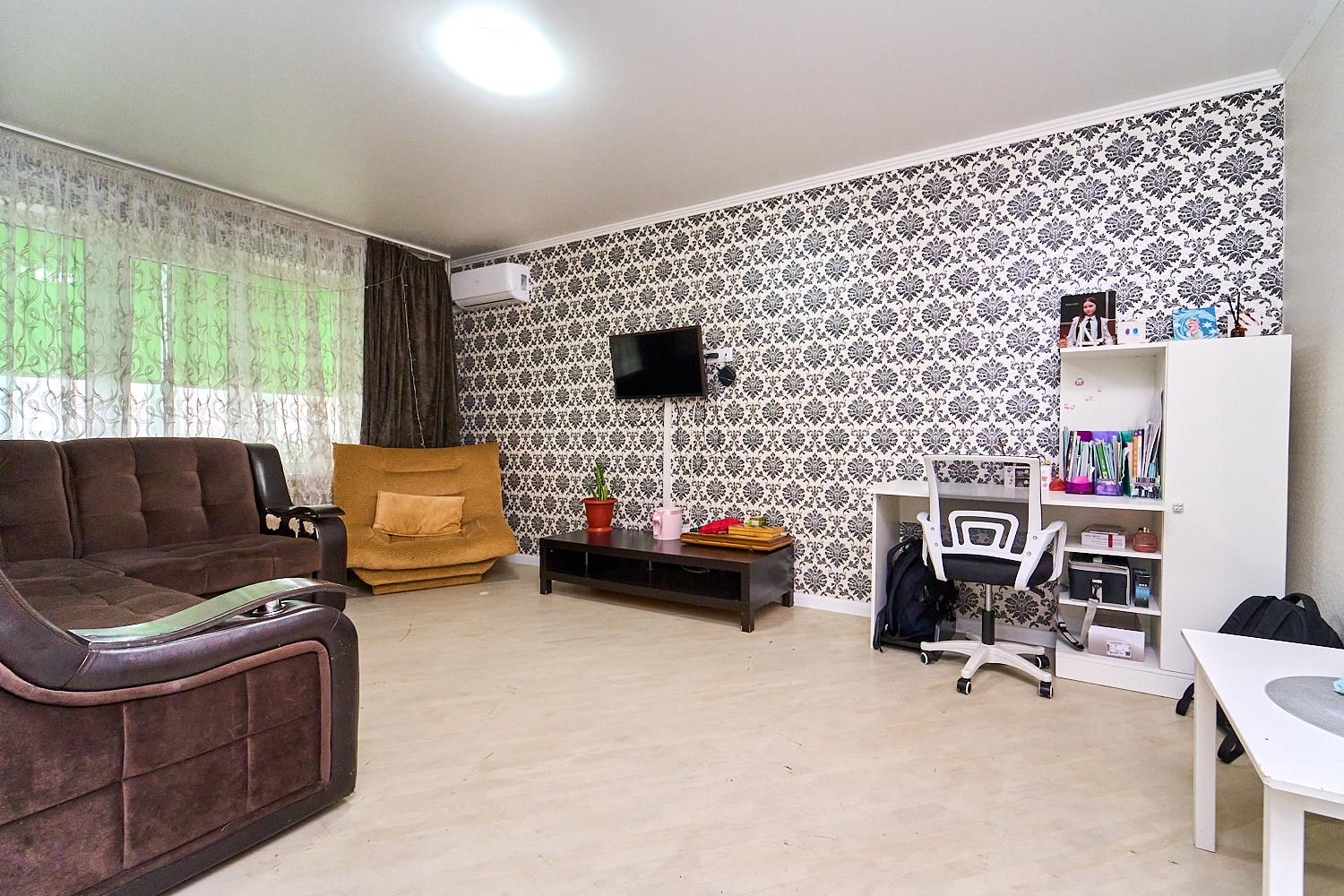 Фото №4: 4-комнатная квартира 132 м² - Краснодар, Центральный внутригородской округ, Покровка, мкр. Центральный, ул. Володарского, 10Д