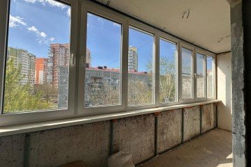Фото №2: 3-комнатная квартира 68 м² - Краснодар, мкр. Юбилейный, ул. имени Калинина, 13к55