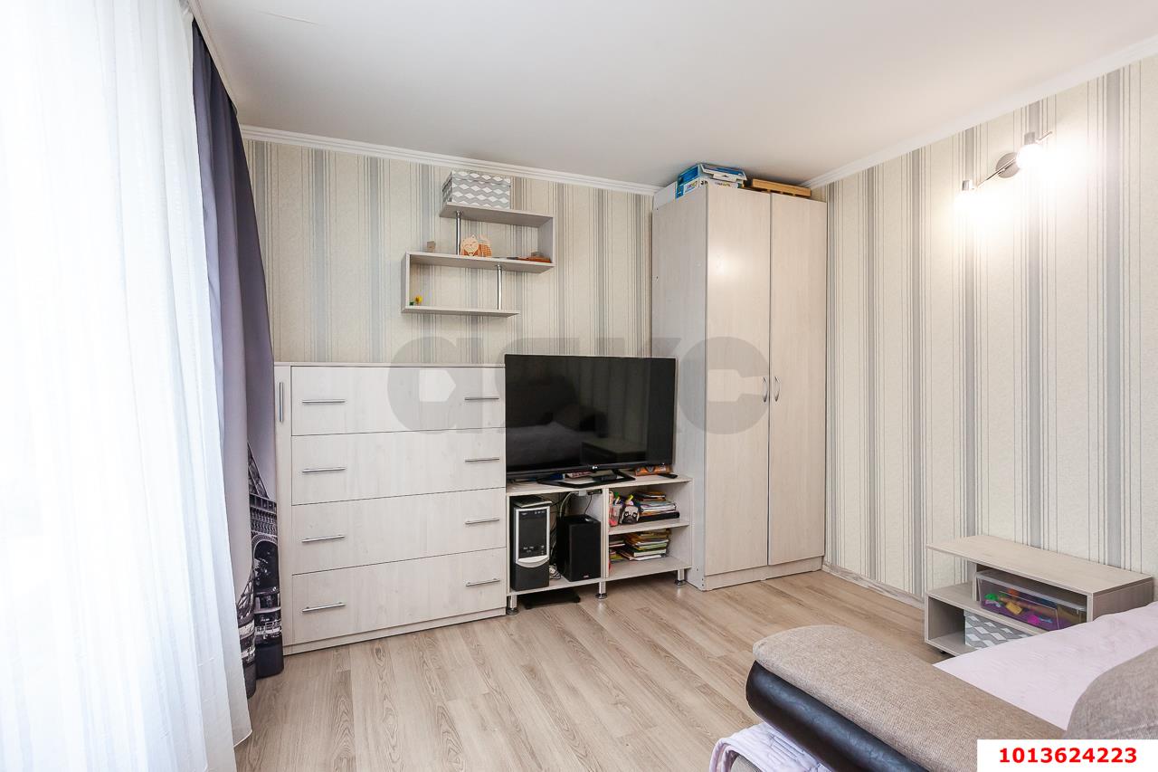 Фото №2: 3-комнатная квартира 63 м² - Краснодар, Западный внутригородской округ, мкр. Фестивальный, ул. имени Тургенева, 166