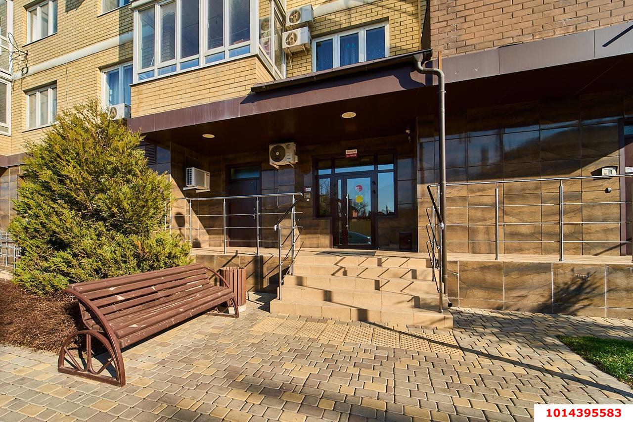 Фото №2: 1-комнатная квартира 60 м² - Краснодар, жилой комплекс Триумф, ул. имени П.М. Гаврилова, 27