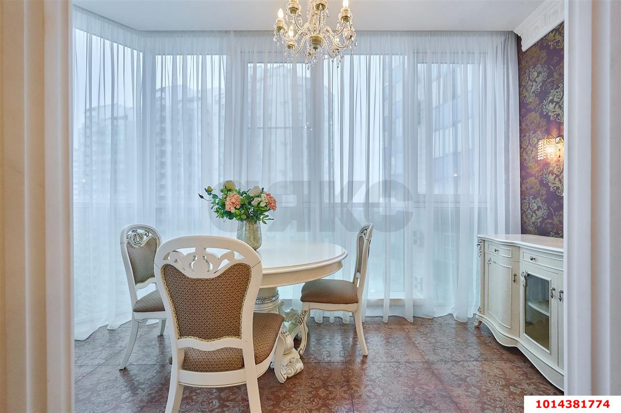 Фото №5: 1-комнатная квартира <span class="whitespace-nowrap">64 м²</span>, <span class="whitespace-nowrap">13/18 эт.</span> - Краснодар, Центральный внутригородской округ, Западный внутригородской округ, мкр. Центральный, ул. Кубанская набережная, 37/11
