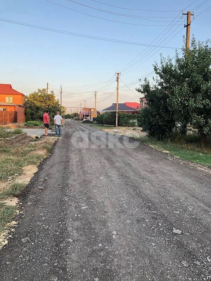 Фото №3: Земельный участок под ИЖС 4.5 сот. - Чалтырь, ул. 50 лет Победы, 31