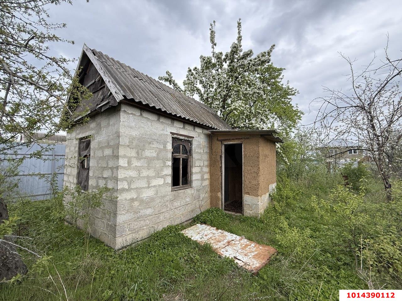 Фото №1: Дом 14 м² + 4.11 сот. - СНТ Строитель, Прикубанский внутригородской округ, ул. Вишнёвая, 2