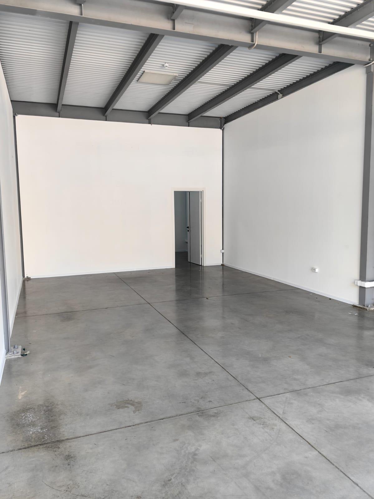 Фото №4: Коммерция 106 м² - Краснодар, Прикубанский внутригородской округ, мкр. Завод Измерительных Приборов, ул. Московская, 69/1