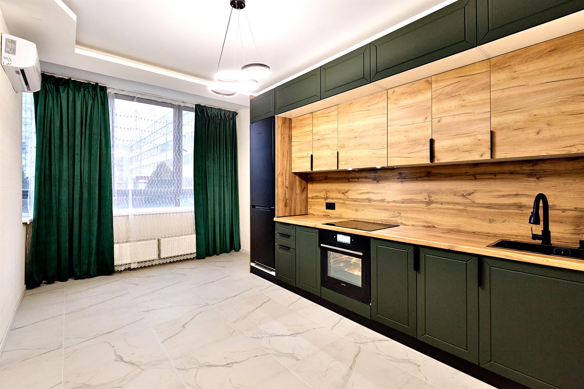 Фото №1: 1-комнатная квартира 42 м² - Краснодар, Карасунский внутригородской округ, Хлопчато-бумажный Комбинат, мкр. жилой комплекс Аквамарин, ул. Уральская, 75к2