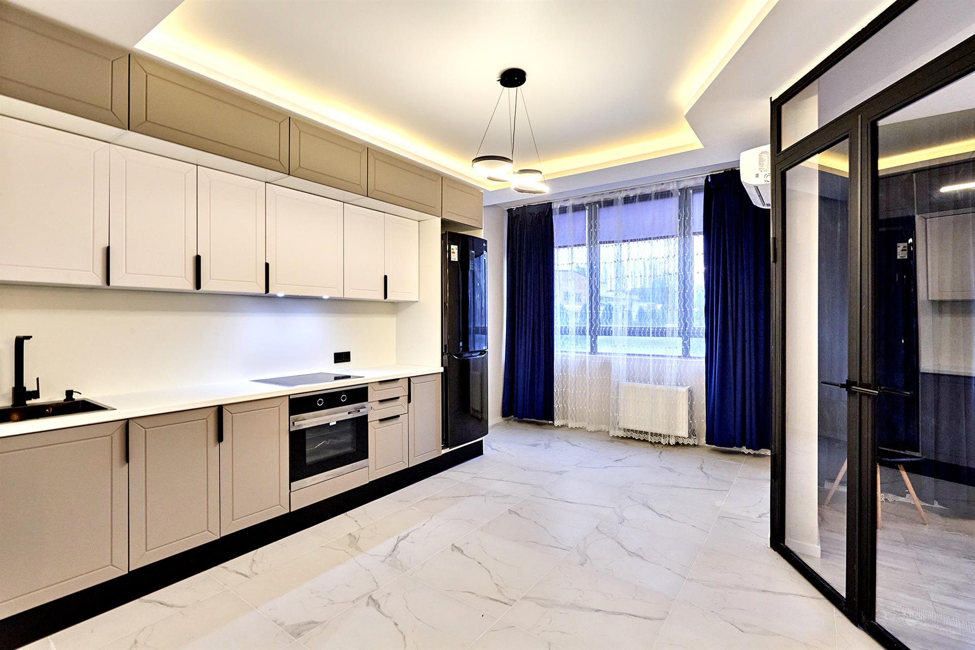 Фото №2: 1-комнатная квартира 43 м² - Краснодар, Карасунский внутригородской округ, Хлопчато-бумажный Комбинат, мкр. жилой комплекс Аквамарин, ул. Уральская, 75к2