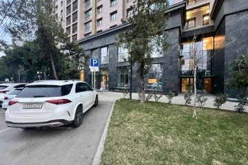 Фото №3: Торговое помещение 146 м² - Краснодар, мкр. жилой комплекс Аврора, ул. имени Дзержинского, 95