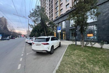 Фото №4: Торговое помещение 146 м² - Краснодар, мкр. жилой комплекс Аврора, ул. имени Дзержинского, 95