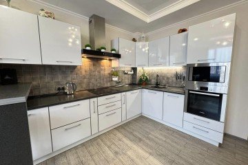 Фото №2: 2-комнатная квартира 100 м² - Краснодар, мкр. Центральный, ул. Ломоносова, 97