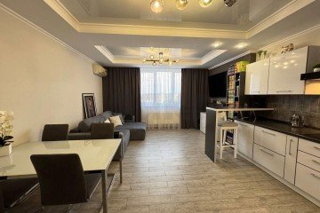 Фото №4: 2-комнатная квартира 100 м² - Краснодар, мкр. Центральный, ул. Ломоносова, 97