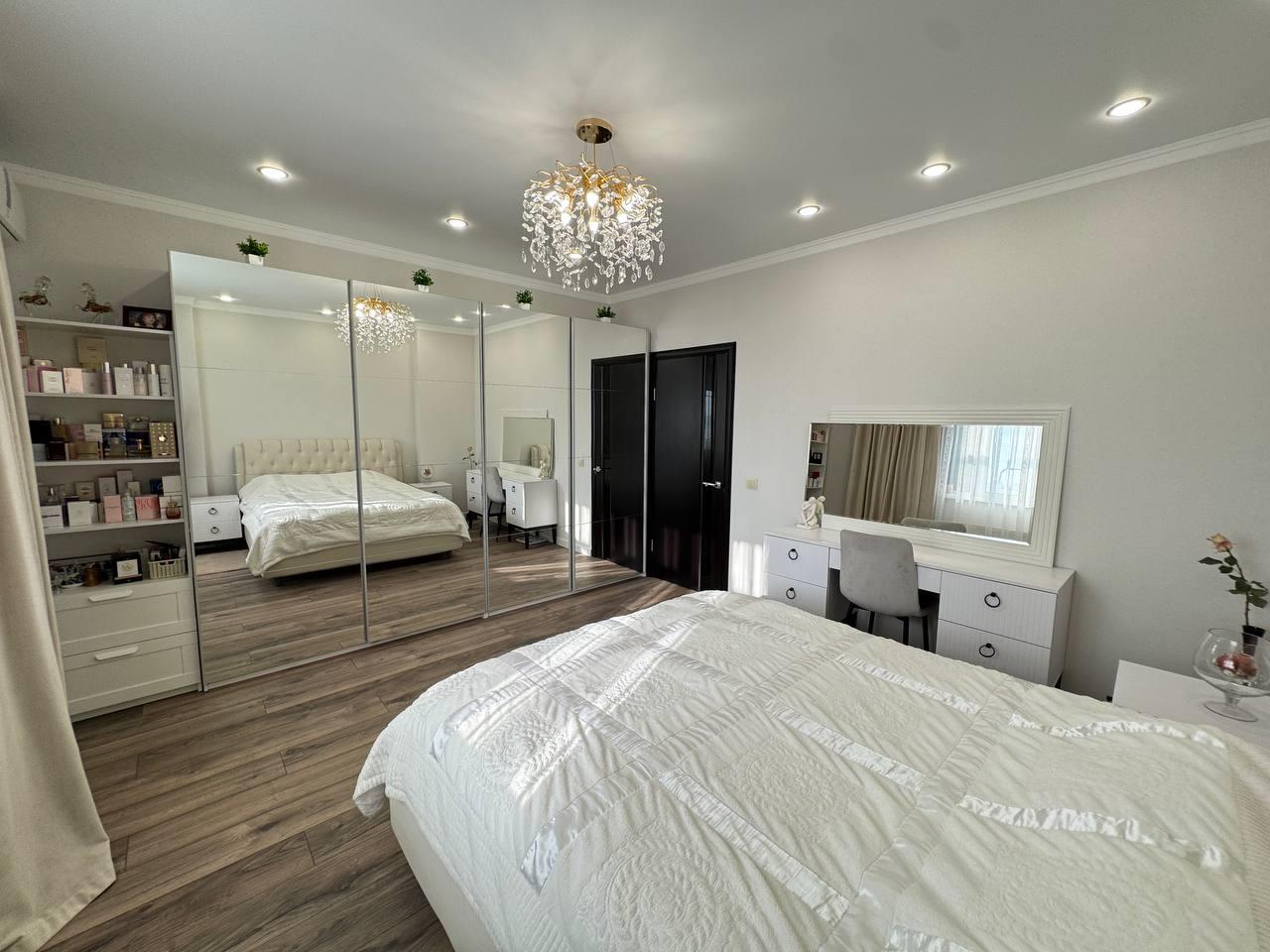 Фото №9: 2-комнатная квартира 100 м² - Краснодар, Центральный, мкр. Центральный внутригородской округ, ул. Ломоносова, 97