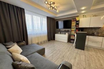 Фото №1: 2-комнатная квартира 100 м² - Краснодар, мкр. Центральный внутригородской округ, ул. Ломоносова, 97