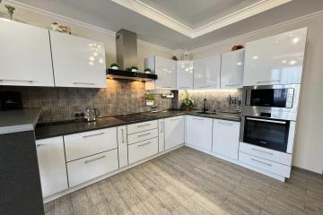 Фото №2: 2-комнатная квартира 100 м² - Краснодар, мкр. Центральный внутригородской округ, ул. Ломоносова, 97