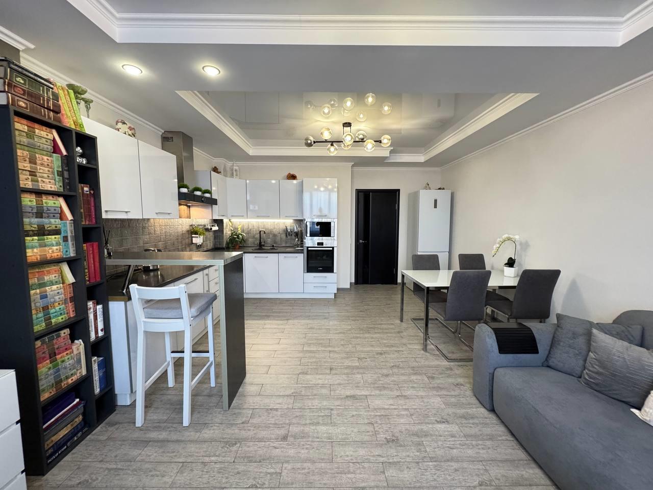 Фото №3: 2-комнатная квартира 100 м² - Краснодар, Центральный, мкр. Центральный внутригородской округ, ул. Ломоносова, 97