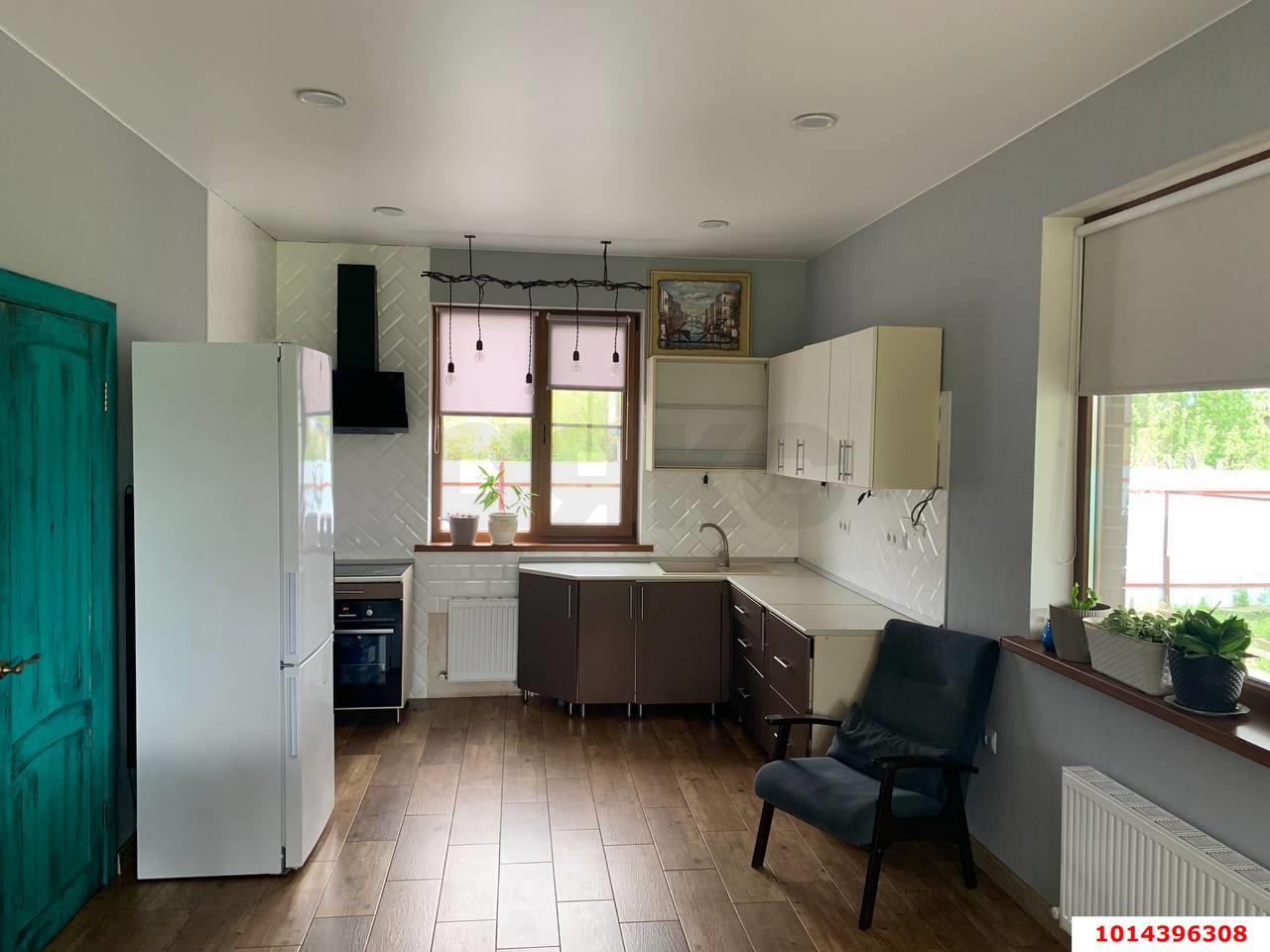 Фото №3: Дом 116 м² + 8.2 сот. - Октябрьский, Прикубанский внутригородской округ, ст Тополь, ул. Октябрьская, 1