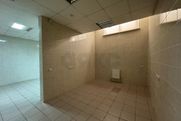 Фото №3: Офисное помещение 95 м² - Краснодар, мкр. Камвольно-суконный Комбинат, ул. Максима Горького, 34/1