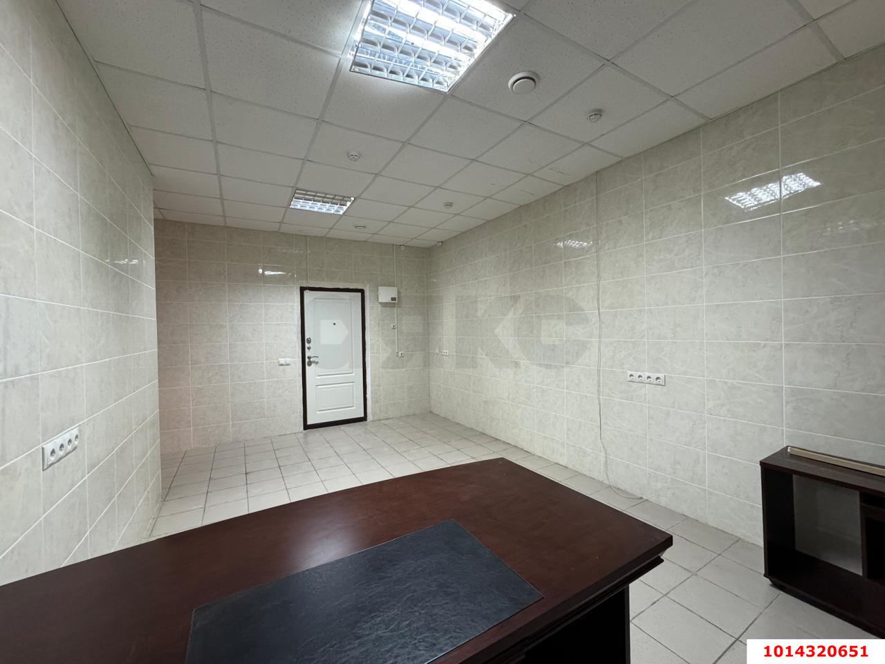 Фото №2: Офисное помещение 95 м² - Краснодар, Камвольно-суконный Комбинат, ул. Максима Горького, 34/1