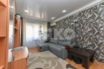 Фото №1: 3-комнатная квартира 45 м² - Ростов-на-Дону, мкр. Западный, пр-кт Коммунистический, 25/2