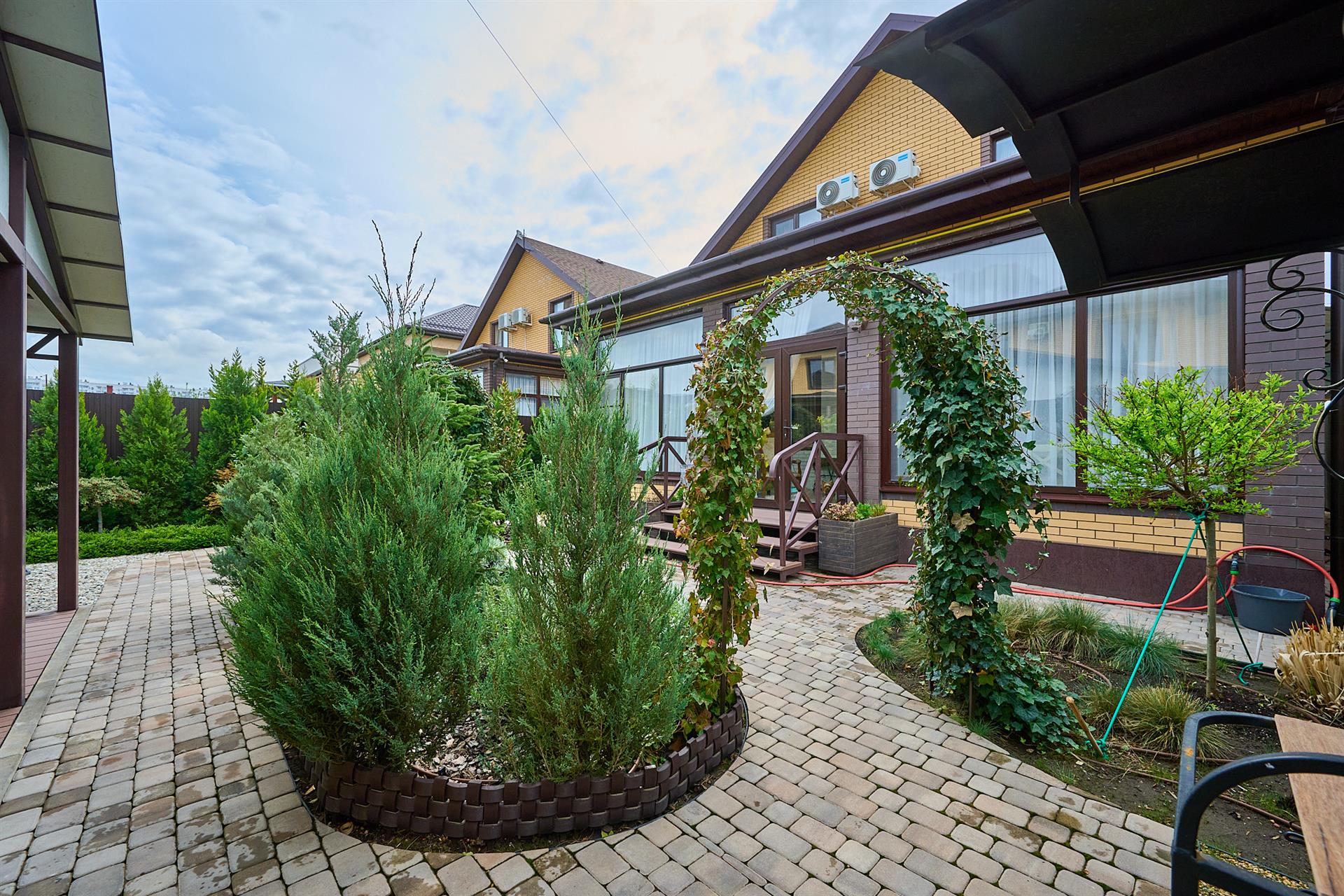 Фото №7: Дом 173 м² + 4.17 сот. - Краснодар, Прикубанский внутригородской округ, мкр. 2-я Площадка, ул. Дворцовая, 26