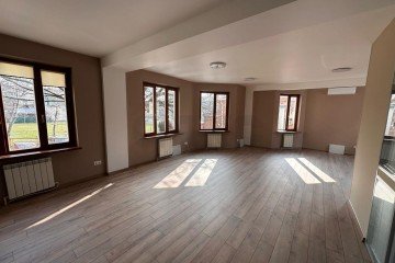 Фото №1: Офисное помещение 537 м² - Краснодар, мкр. Центральный, ул. Постовая, 61