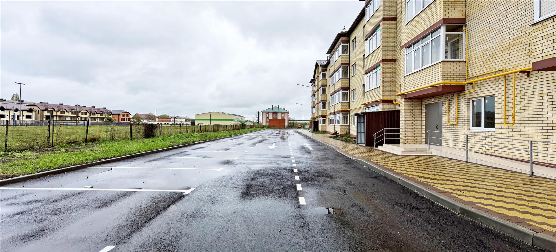 Фото №2: 2-комнатная квартира 57 м² - Адыгейск, ул. Фрунзе, 1