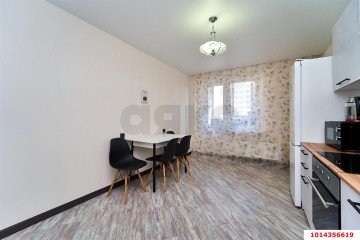 Фото №3: 2-комнатная квартира 60 м² - Краснодар, мкр. Дубинка, ул. 1-я Линия Поймы реки Кубань, 2