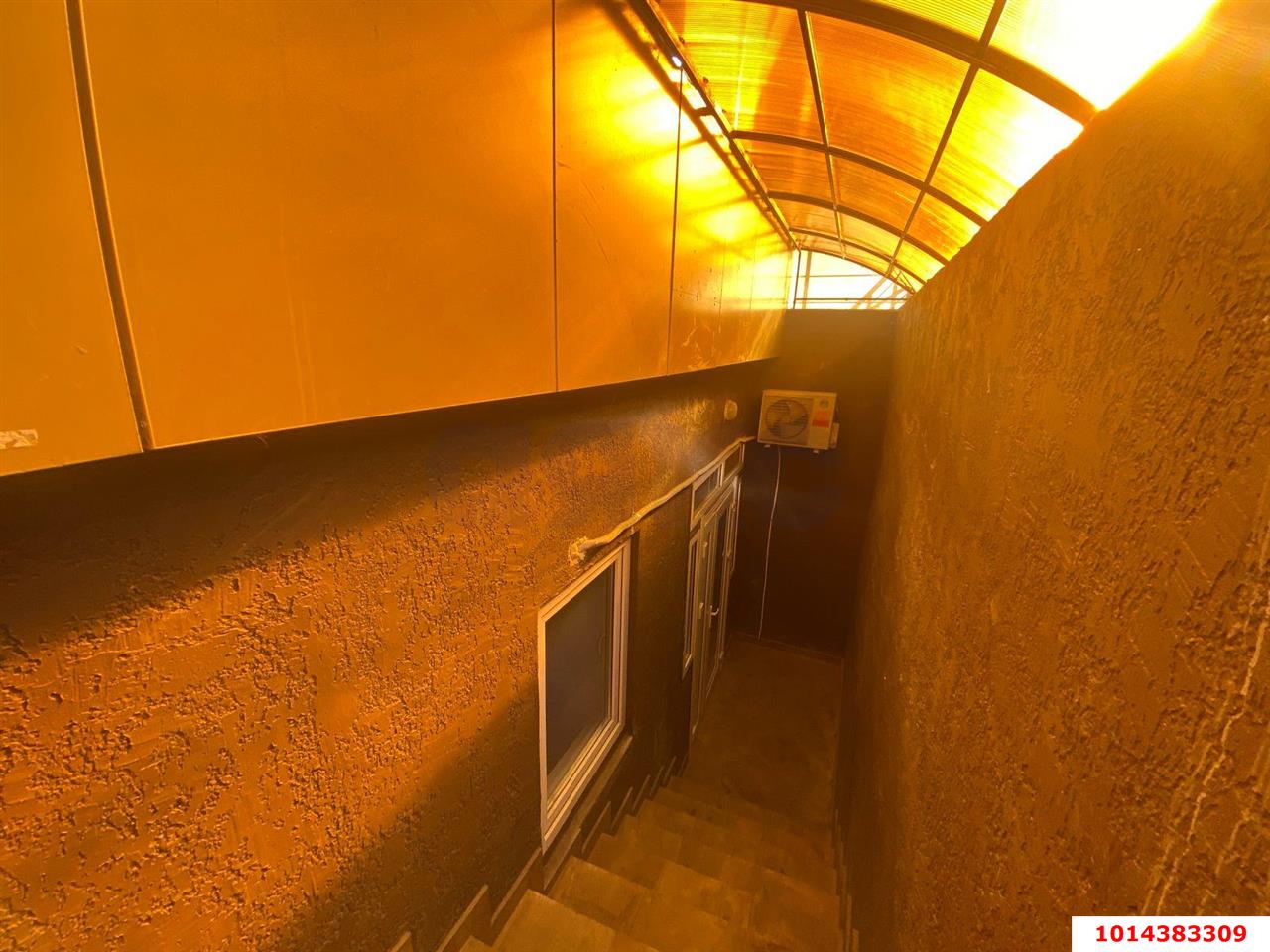 Фото №3: Торговое помещение <span class="whitespace-nowrap">55 м²</span>, <span class="whitespace-nowrap">16 эт.</span> - Краснодар, Прикубанский внутригородской округ, мкр. ЖК Губернский, ул. им. Героя Яцкова И.В., 19